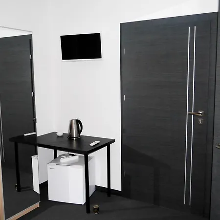 Obiekt Noclegowy Ocelot Pruszkow Room photo