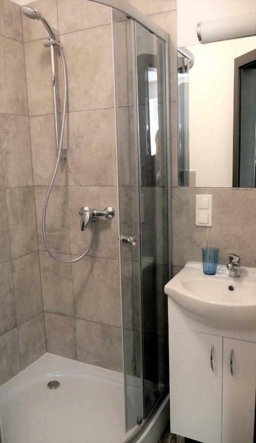 Homestay Obiekt Noclegowy Ocelot Pruszkow